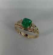 14kk Yellow Gold Diamond and Emerald Ring